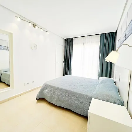 Luxury In La Caleta! بيت للعطل